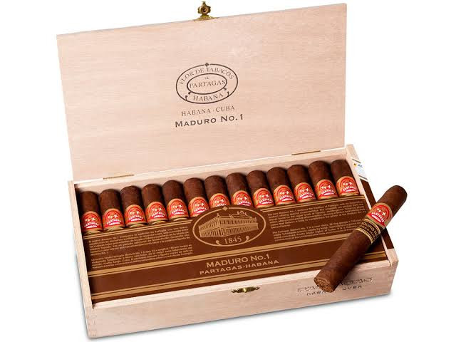 Partagas Maduro n1 - www.charutosilhabela.com.br